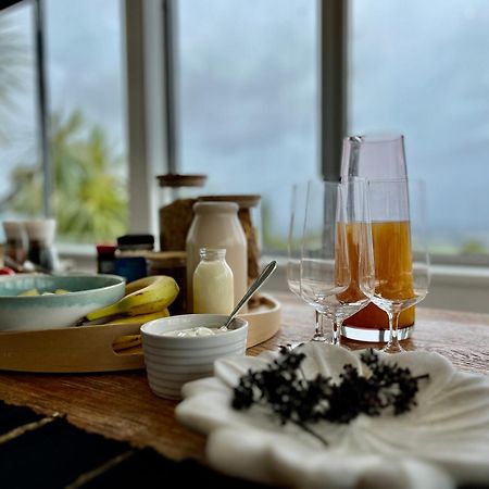 The Lighthouse - Free Breakfast And Stunning Views Acomodação com café da manhã Christchurch Exterior foto